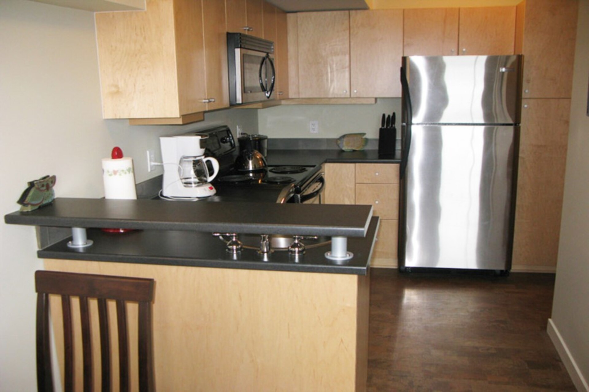 Luxury 5 Star Apartment near the Waterfront, Vancouver Island Apartment 1002