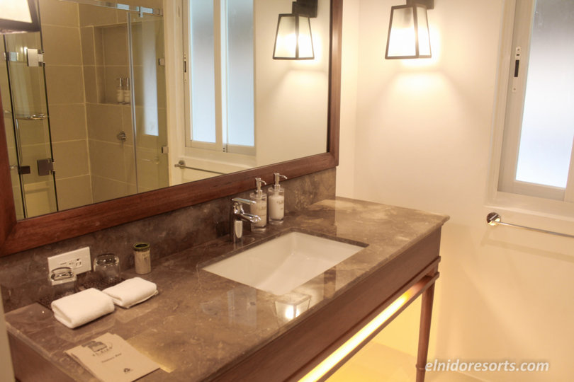 5 Star Exclusive Water Cottage on Apulit Island Resort, El Nido Cottage 1001
