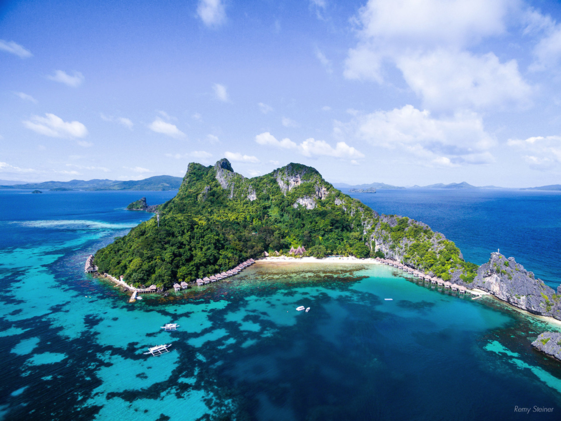 5 Star Exclusive Water Cottage on Apulit Island Resort, El Nido Cottage 1001