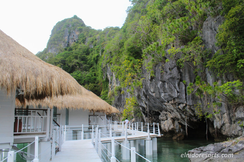 Beautiful 5 Star Loft Water Cottage with Sea Views on Apulit Island Resort, El Nido Cottage 1002