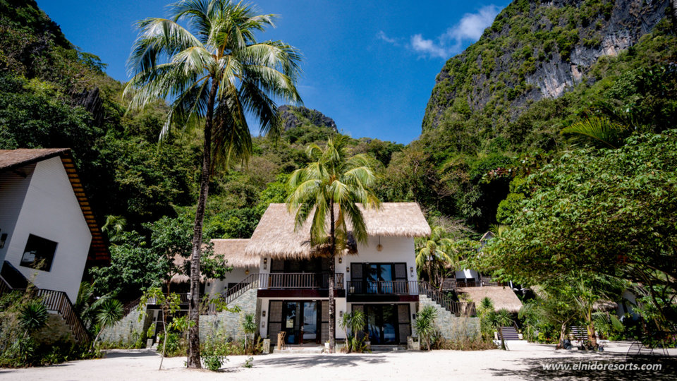 Beautiful 5 Star Water Cottage with Sea Views on Miniloc Island Resort, El Nido Cottage 1006