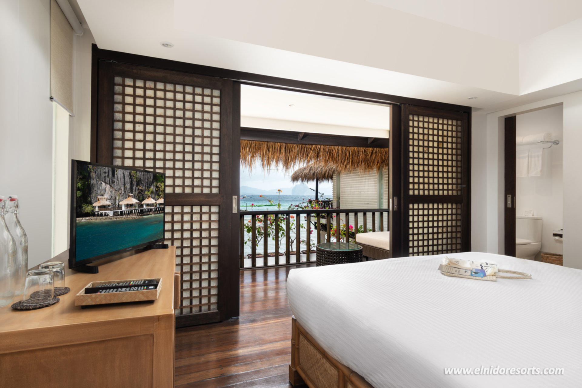 The Ultimate Deluxe Seaview Cottage on Miniloc Island Resort, El Nido Cottage 1016