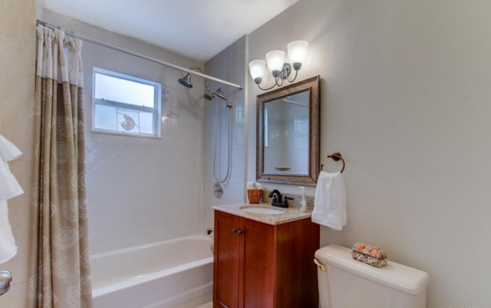 Picture Renting This Beautiful 4 Bedroom Cottage in West Palm Beach, West Palm Beach Cottage 1856