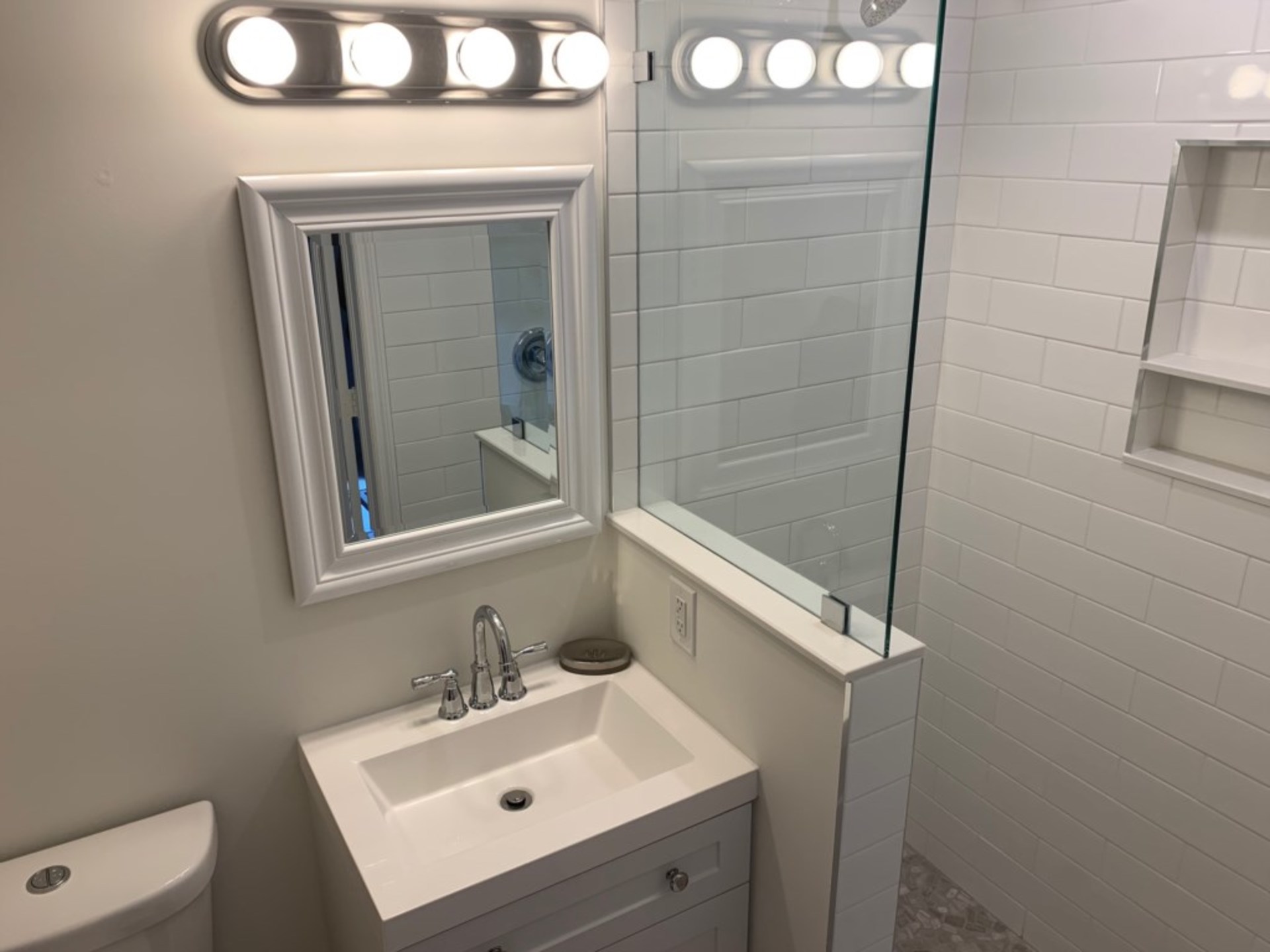 Picture Renting This Beautiful 4 Bedroom Cottage in West Palm Beach, West Palm Beach Cottage 1856