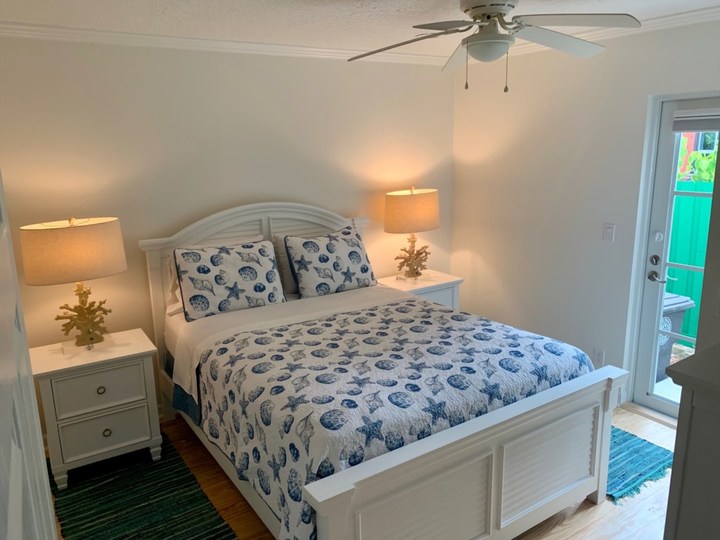 Picture Renting This Beautiful 4 Bedroom Cottage in West Palm Beach, West Palm Beach Cottage 1856