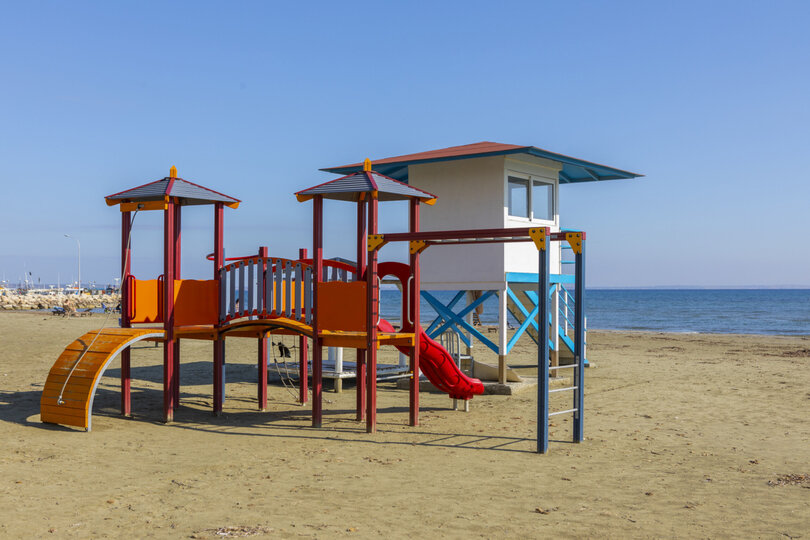 Imagine You and Your Family Renting this Perfect Beachfront Apartment, Larnaca Apartment 1388