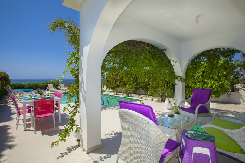 Luxury 3 Bedroom Villa on the Beach, Ayia Napa Villa 1369