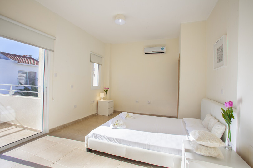 Imagine You and Your Family Renting this Luxury Villa in Protaras, minutes from the Beach, Protaras Villa 1477