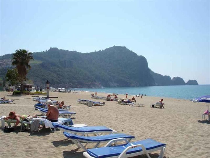 5 Star Villa Serenity – Dual Mountain & Sea Retreat