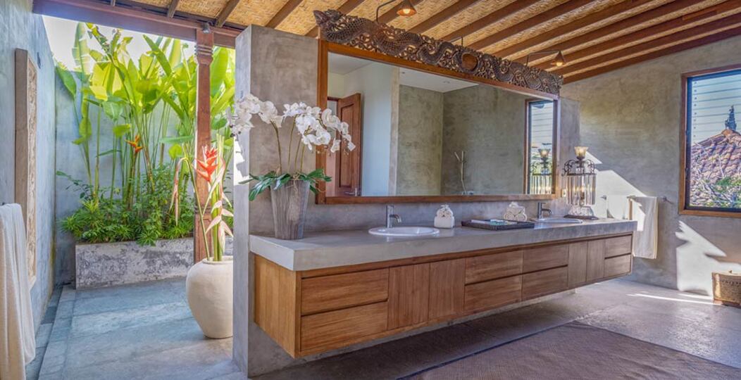 You Will Love This Authentic 5 Star Villa, Fully Staffed and Private Chef, Bali Villa 2124