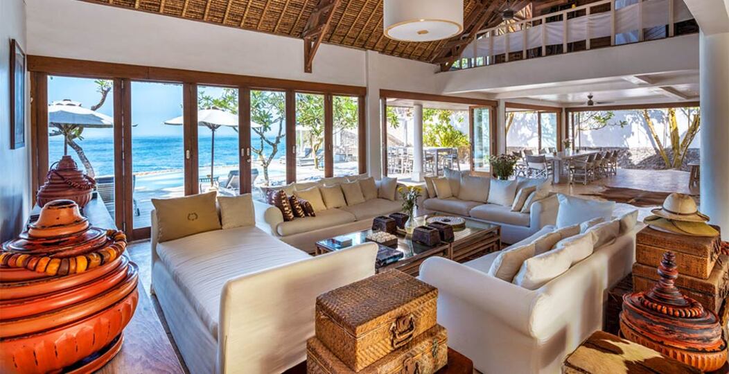 Your Family will love the Exclusive Balinese Service at Your Private Villa in Nusa Lembongan, Bali Villa 2127