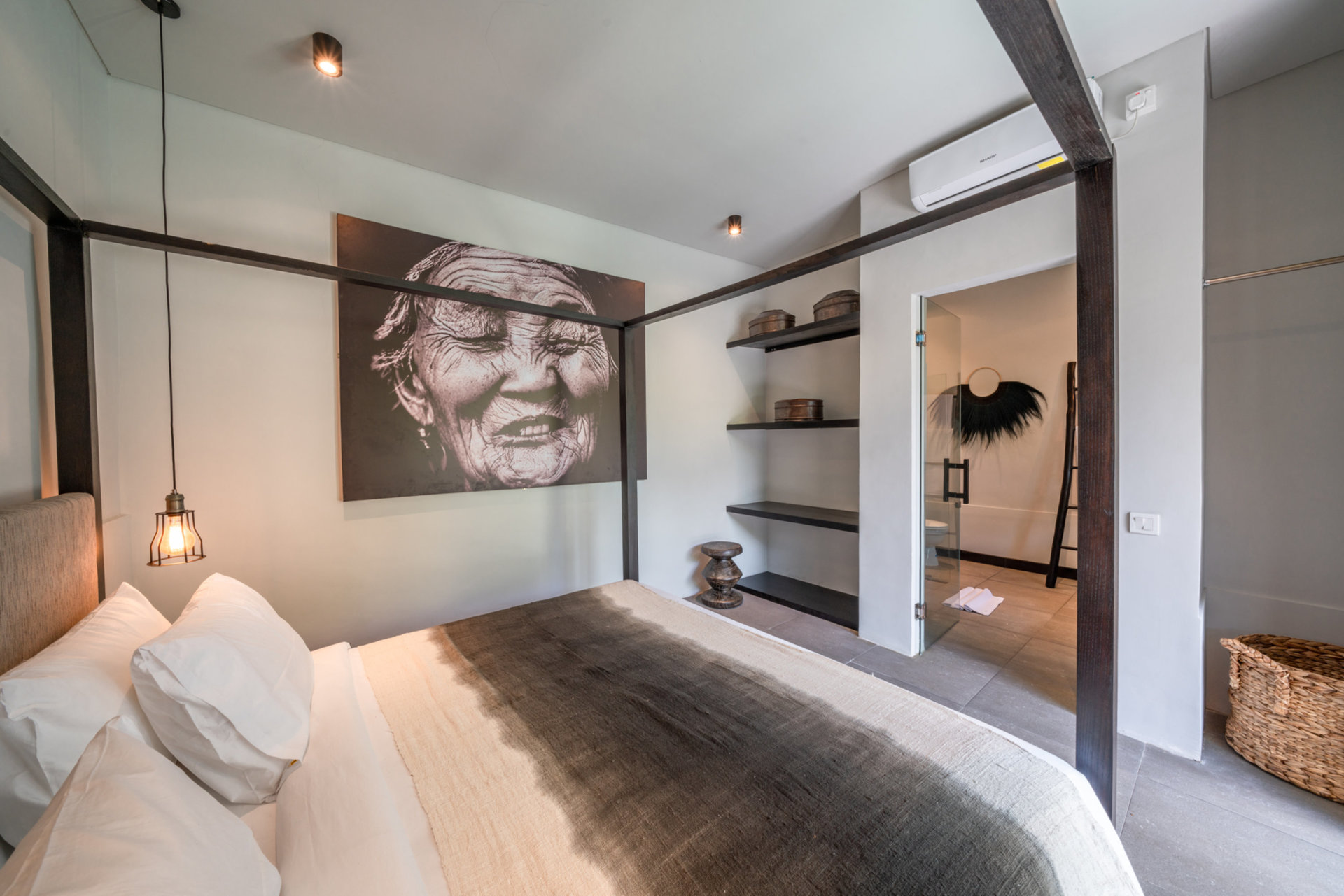 Luxury 4-Bedroom Holiday Rental Near Berawa Beach, Bali Villa 2094