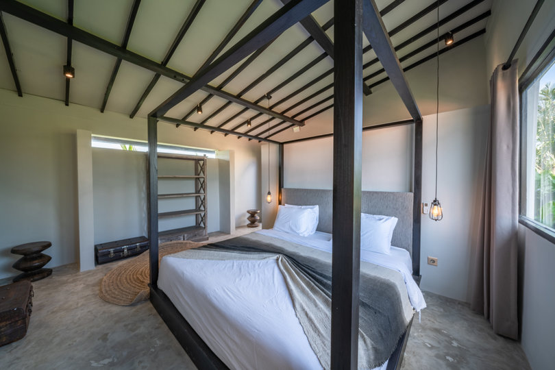 Luxury 4-Bedroom Holiday Rental Near Berawa Beach, Bali Villa 2094