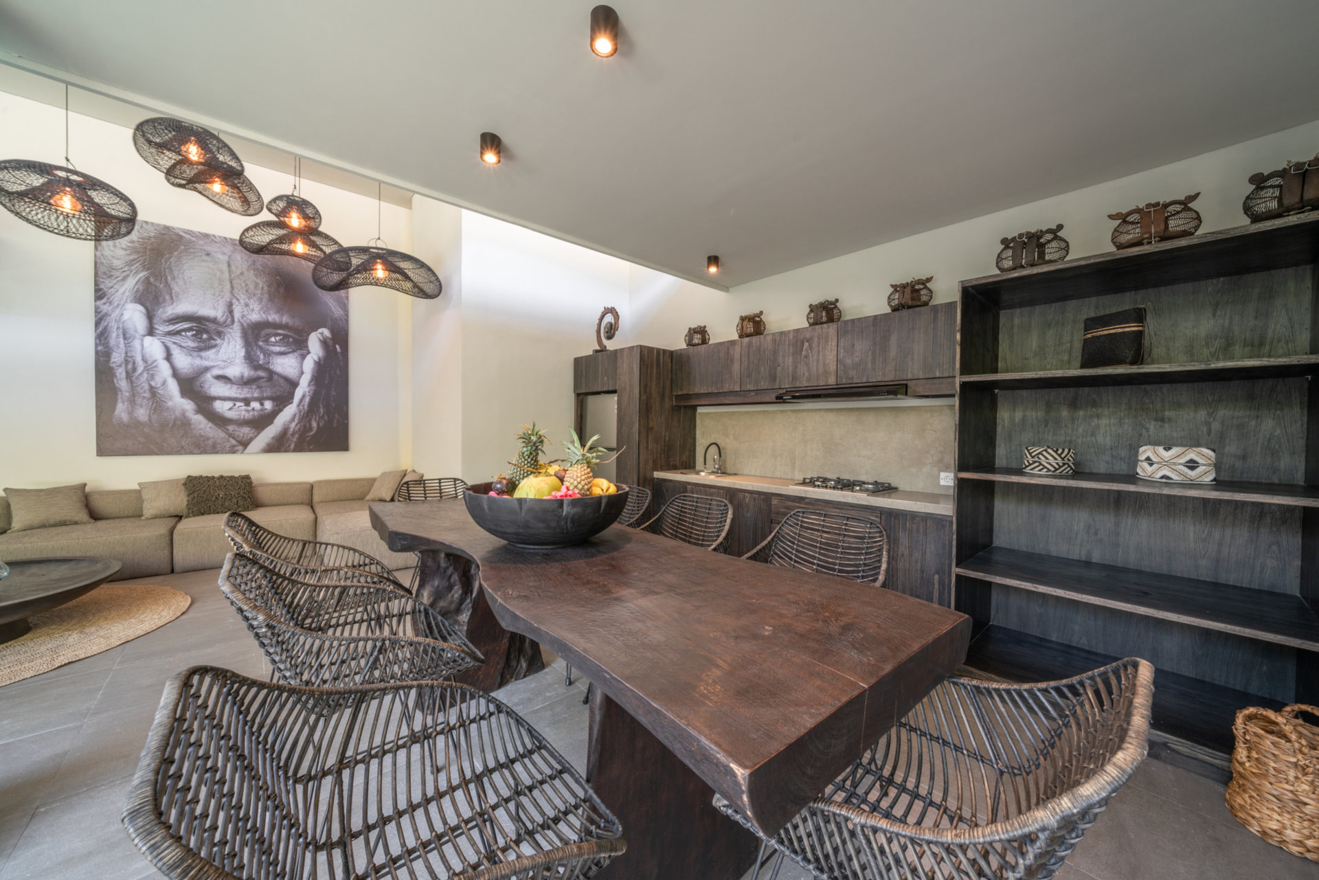 Luxury 4-Bedroom Holiday Rental Near Berawa Beach, Bali Villa 2094