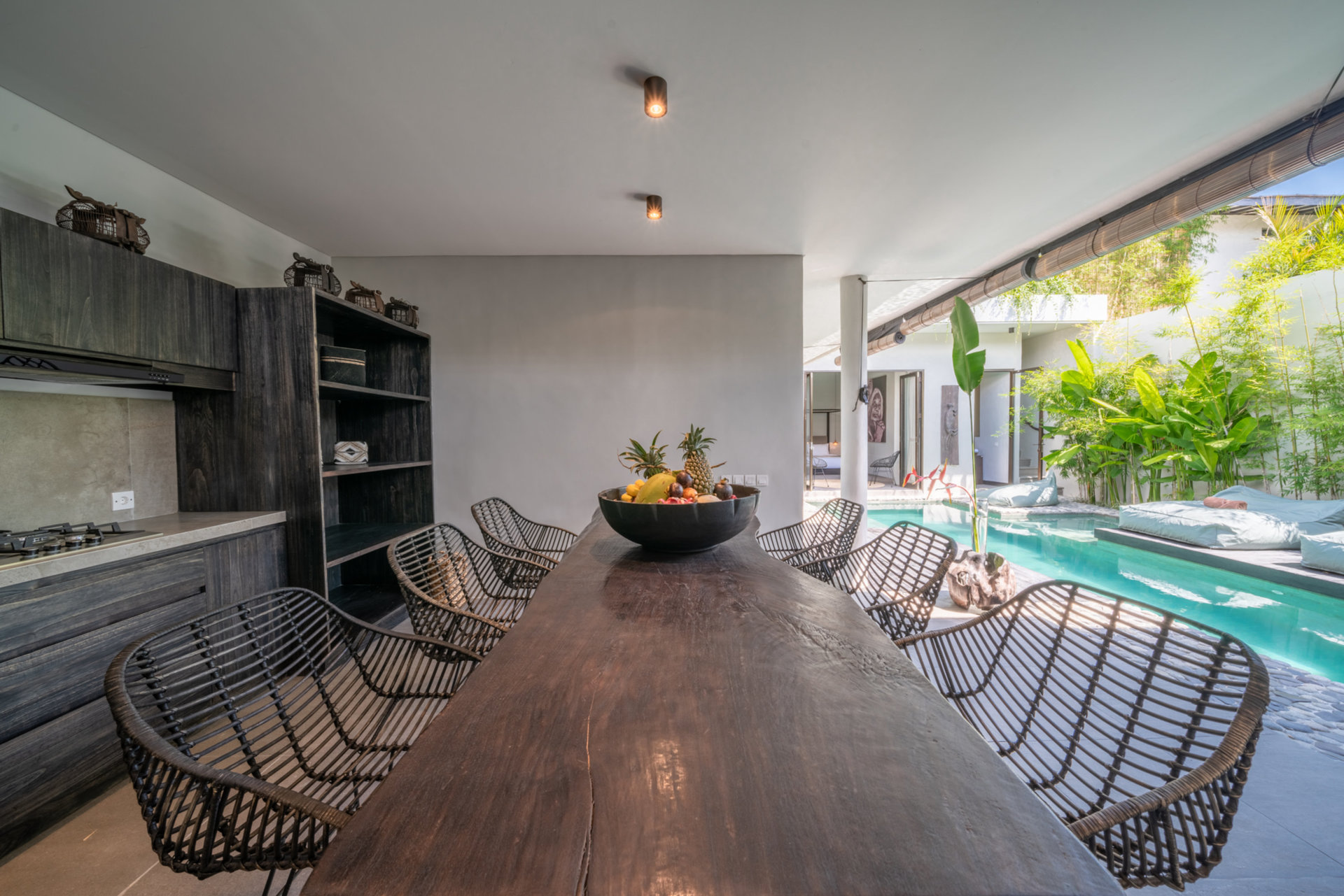Luxury 4-Bedroom Holiday Rental Near Berawa Beach, Bali Villa 2094