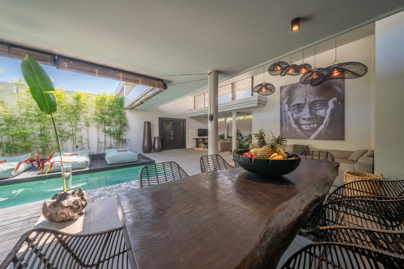 Luxury 4-Bedroom Holiday Rental Near Berawa Beach, Bali Villa 2094