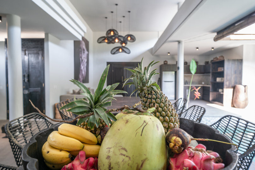 Luxury 4-Bedroom Holiday Rental Near Berawa Beach, Bali Villa 2094
