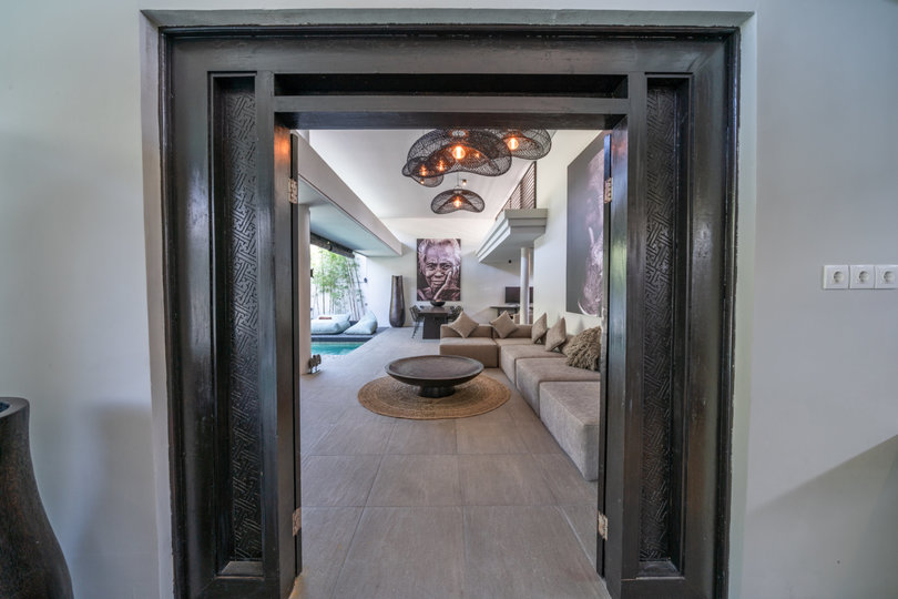 Luxury 4-Bedroom Holiday Rental Near Berawa Beach, Bali Villa 2094