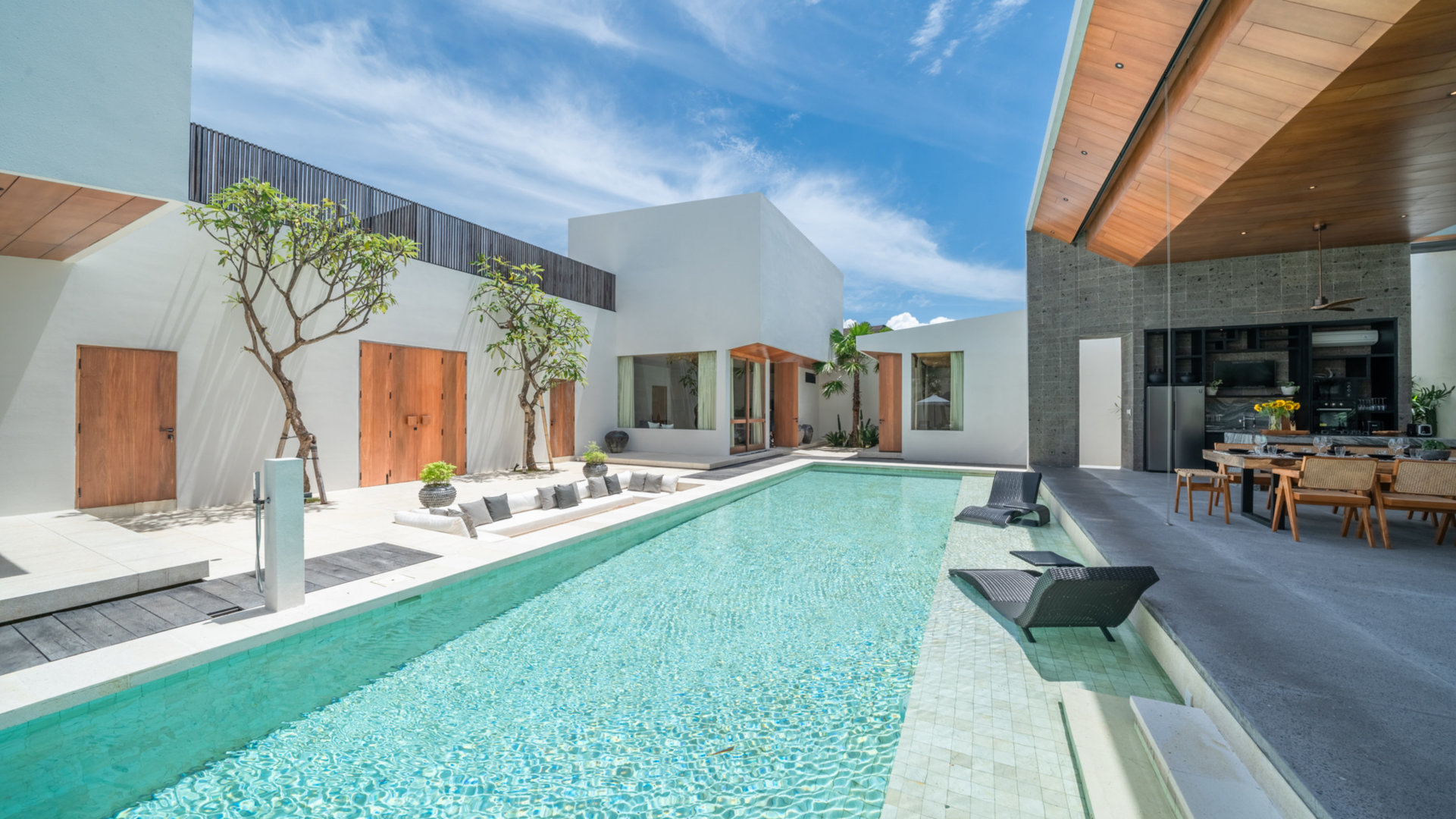 The Ultimate 5 Star Holiday Villa in Kabupaten Badung with Private Pool and Fully Staffed, Bali Villa 2098