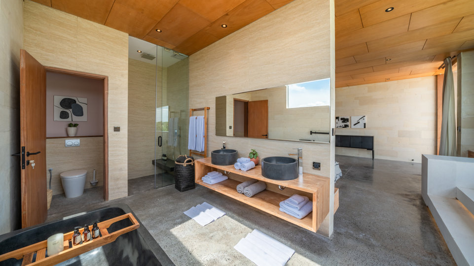 The Ultimate 5 Star Holiday Villa in Kabupaten Badung with Private Pool and Fully Staffed, Bali Villa 2098