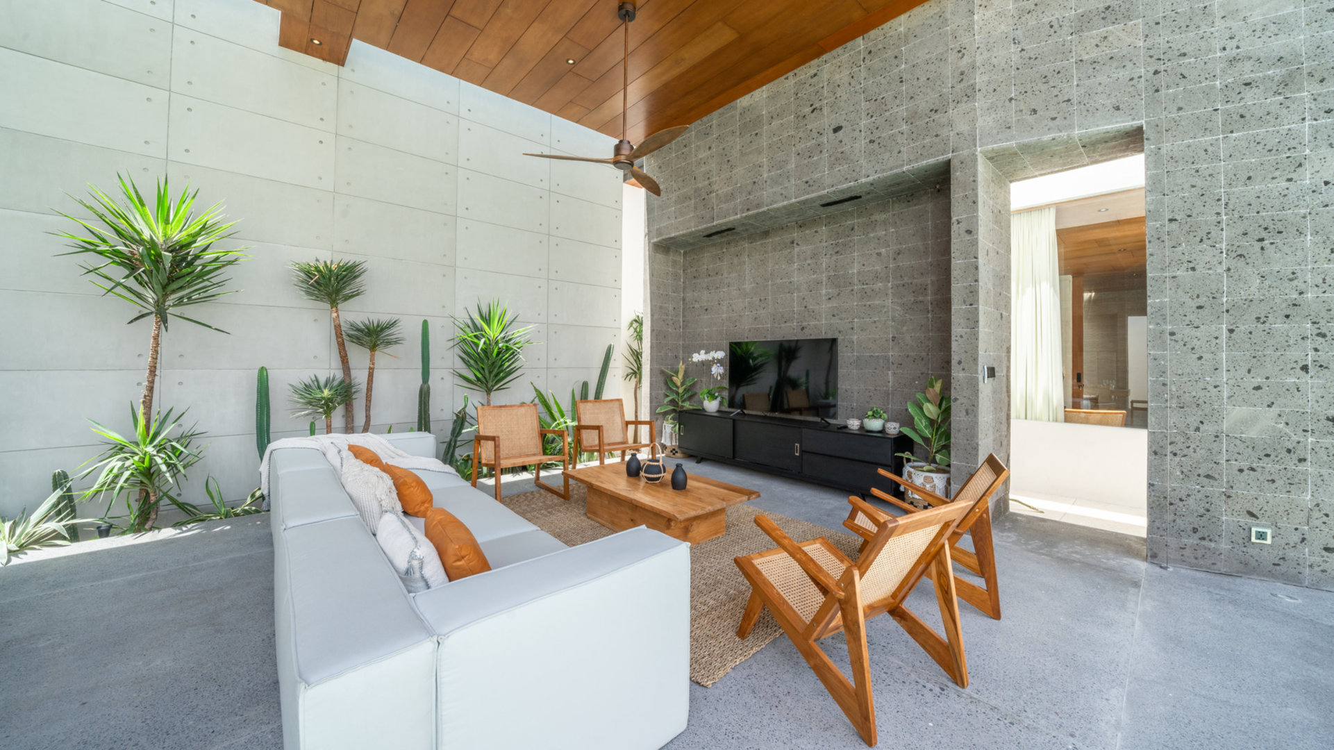 The Ultimate 5 Star Holiday Villa in Kabupaten Badung with Private Pool and Fully Staffed, Bali Villa 2098