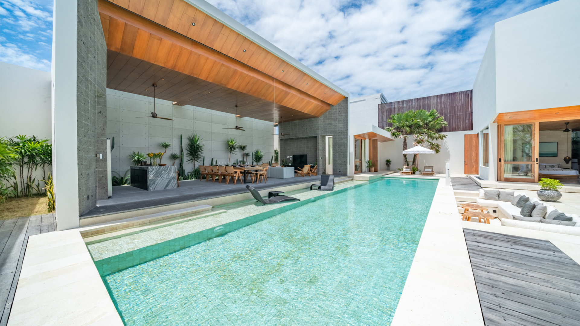 The Ultimate 5 Star Holiday Villa in Kabupaten Badung with Private Pool and Fully Staffed, Bali Villa 2098