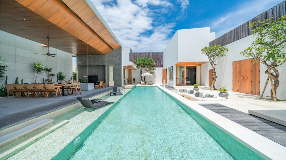 The Ultimate 5 Star Holiday Villa in Kabupaten Badung with Private Pool and Fully Staffed, Bali Villa 2098
