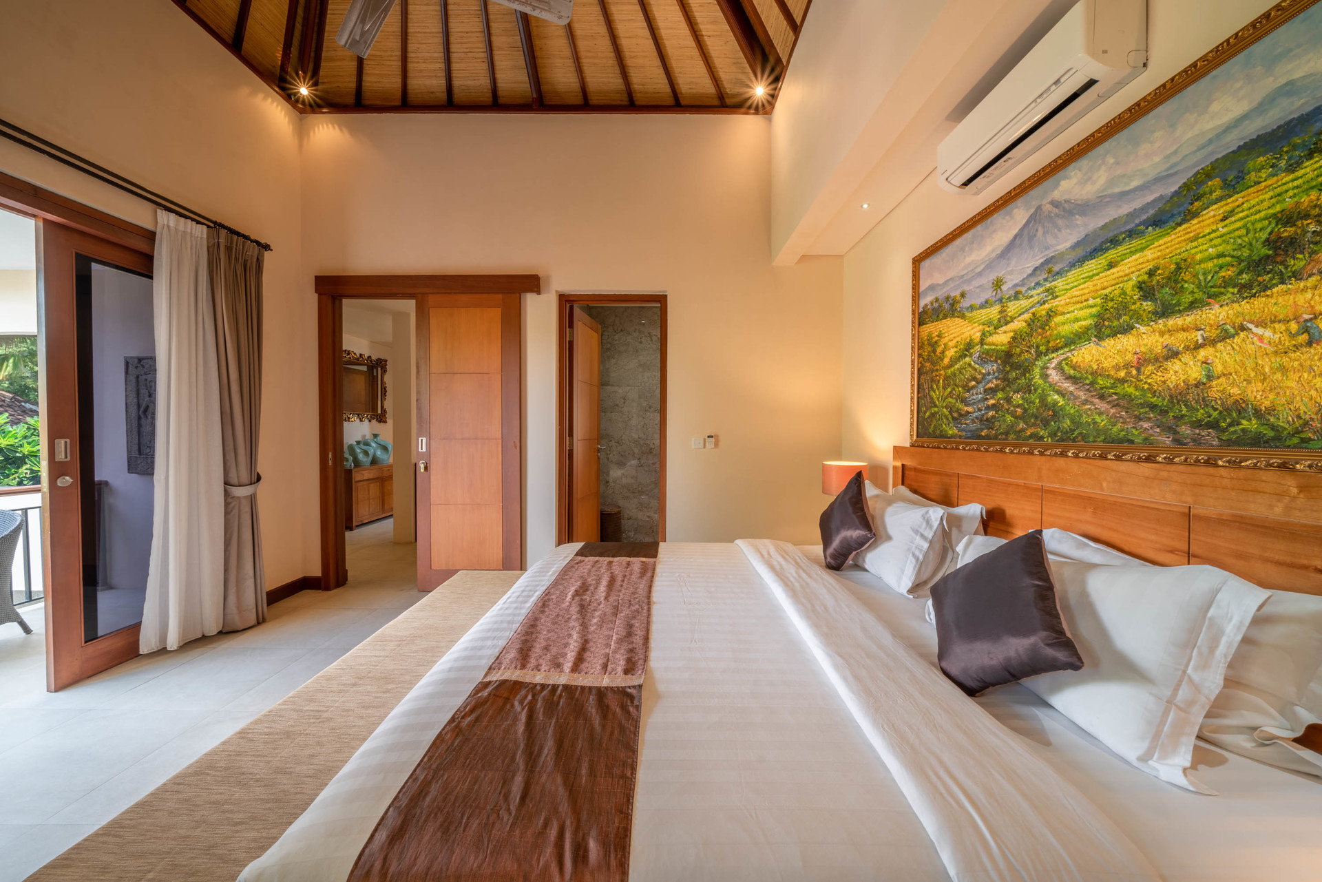 Imagine Your Family Renting a Luxury 3 Bedroom Holiday Villa Close to Kabupaten Badung Double Six Beach, Bali Villa 2105
