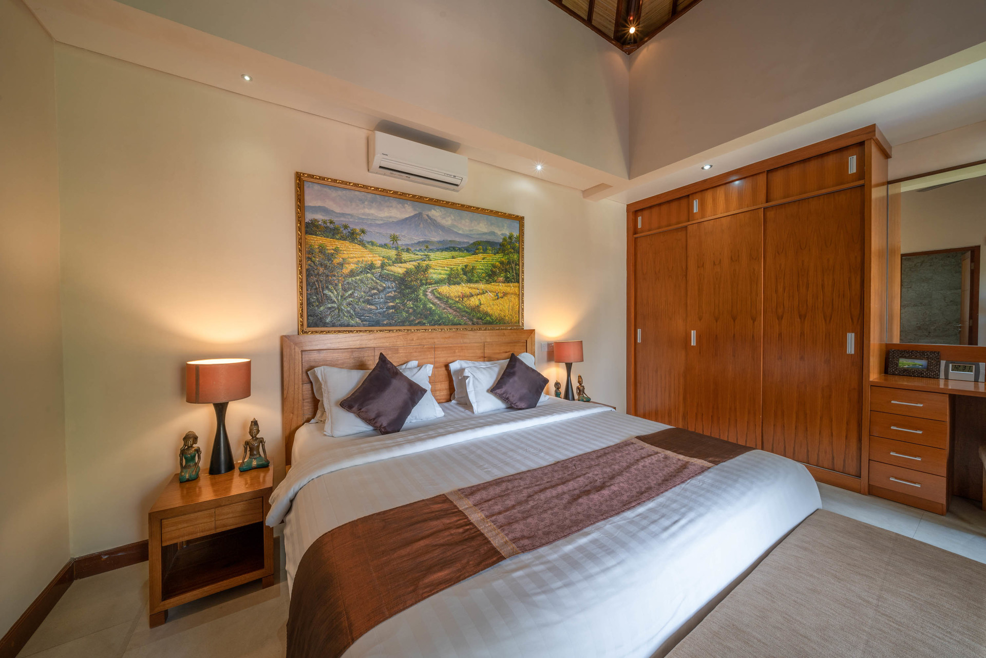Imagine Your Family Renting a Luxury 3 Bedroom Holiday Villa Close to Kabupaten Badung Double Six Beach, Bali Villa 2105