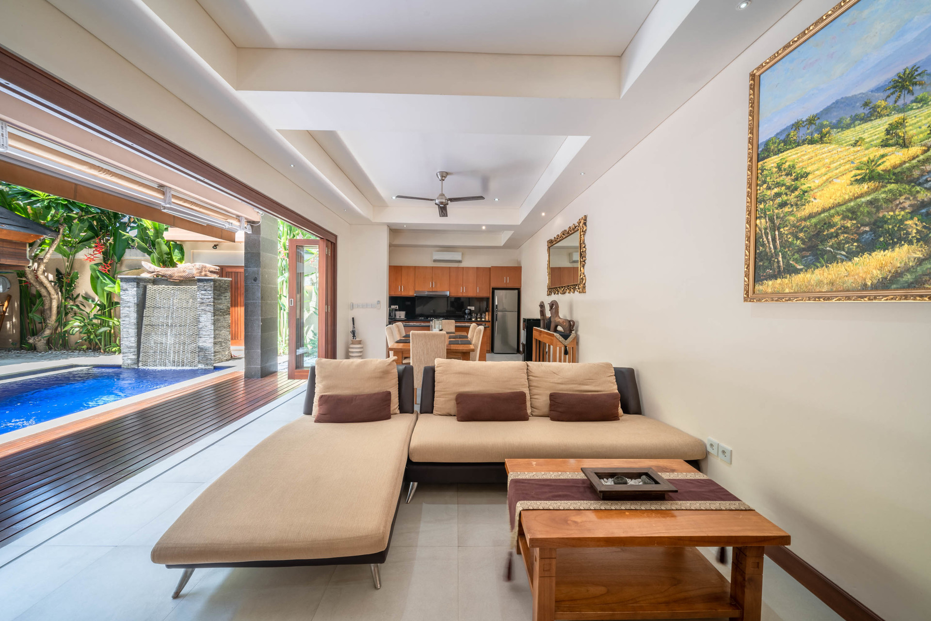 Imagine Your Family Renting a Luxury 3 Bedroom Holiday Villa Close to Kabupaten Badung Double Six Beach, Bali Villa 2105