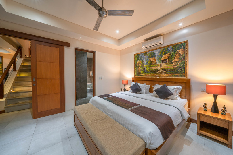 Imagine Your Family Renting a Luxury 3 Bedroom Holiday Villa Close to Kabupaten Badung Double Six Beach, Bali Villa 2105