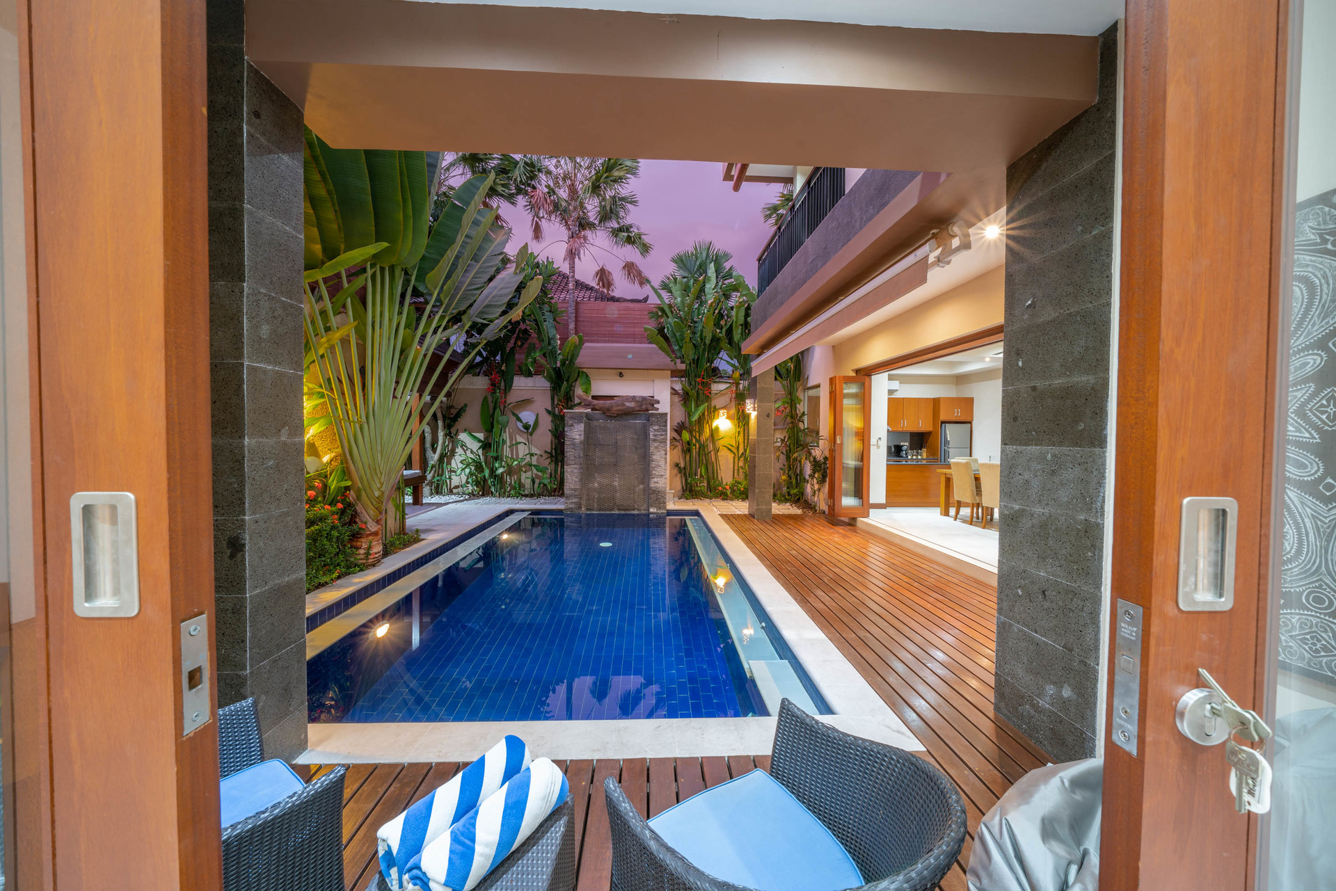 Imagine Your Family Renting a Luxury 3 Bedroom Holiday Villa Close to Kabupaten Badung Double Six Beach, Bali Villa 2105