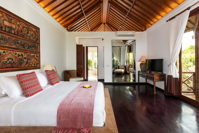 The Complete Guide to Renting Your Exclusive Holiday Villa in Kabupaten Badung with Private Pool and Fully Staffed, Bali Villa 2113
