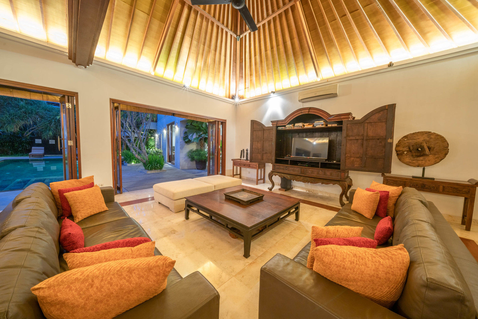 The Complete Guide to Renting Your Exclusive Holiday Villa in Kabupaten Badung with Private Pool and Fully Staffed, Bali Villa 2113