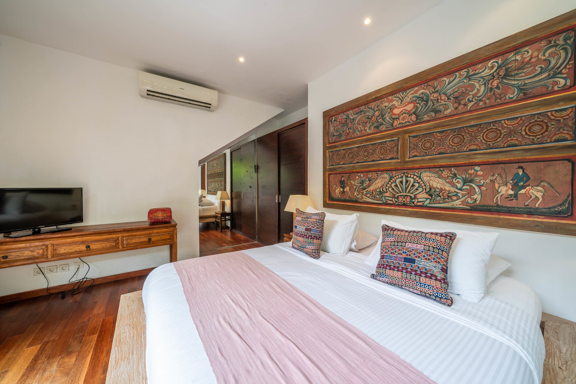 The Complete Guide to Renting Your Exclusive Holiday Villa in Kabupaten Badung with Private Pool and Fully Staffed, Bali Villa 2113