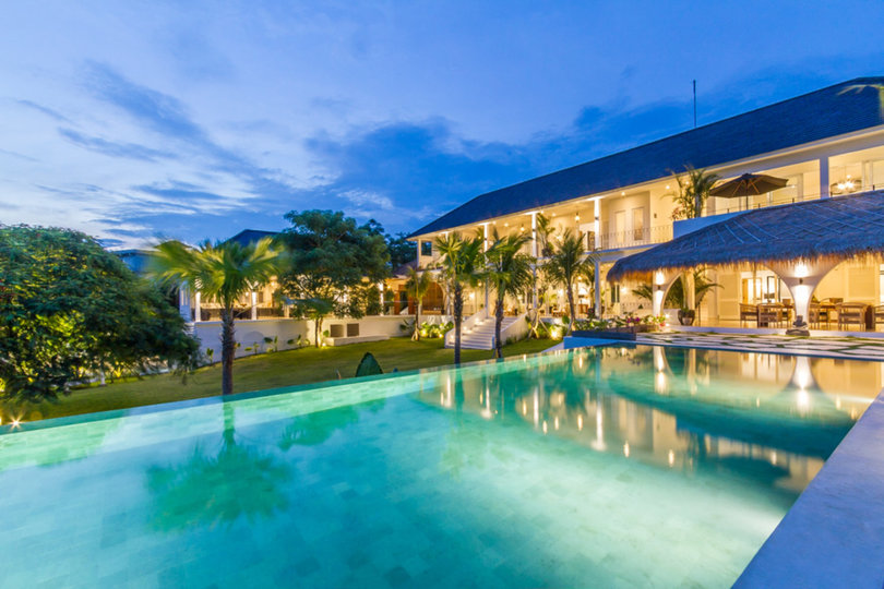 Imagine Your Family Renting a Luxury 5 Bedroom Holiday Villa with Stunning Ocean Views, Bali Villa 2114