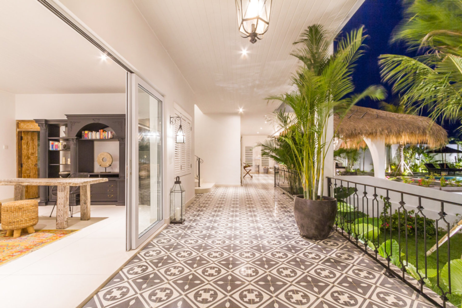 Imagine Your Family Renting a Luxury 5 Bedroom Holiday Villa with Stunning Ocean Views, Bali Villa 2114