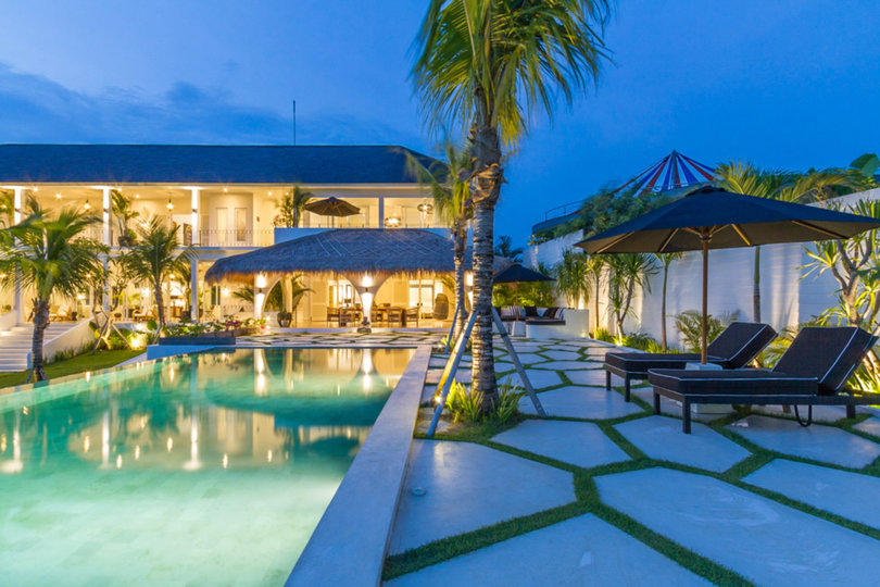 Imagine Your Family Renting a Luxury 5 Bedroom Holiday Villa with Stunning Ocean Views, Bali Villa 2114