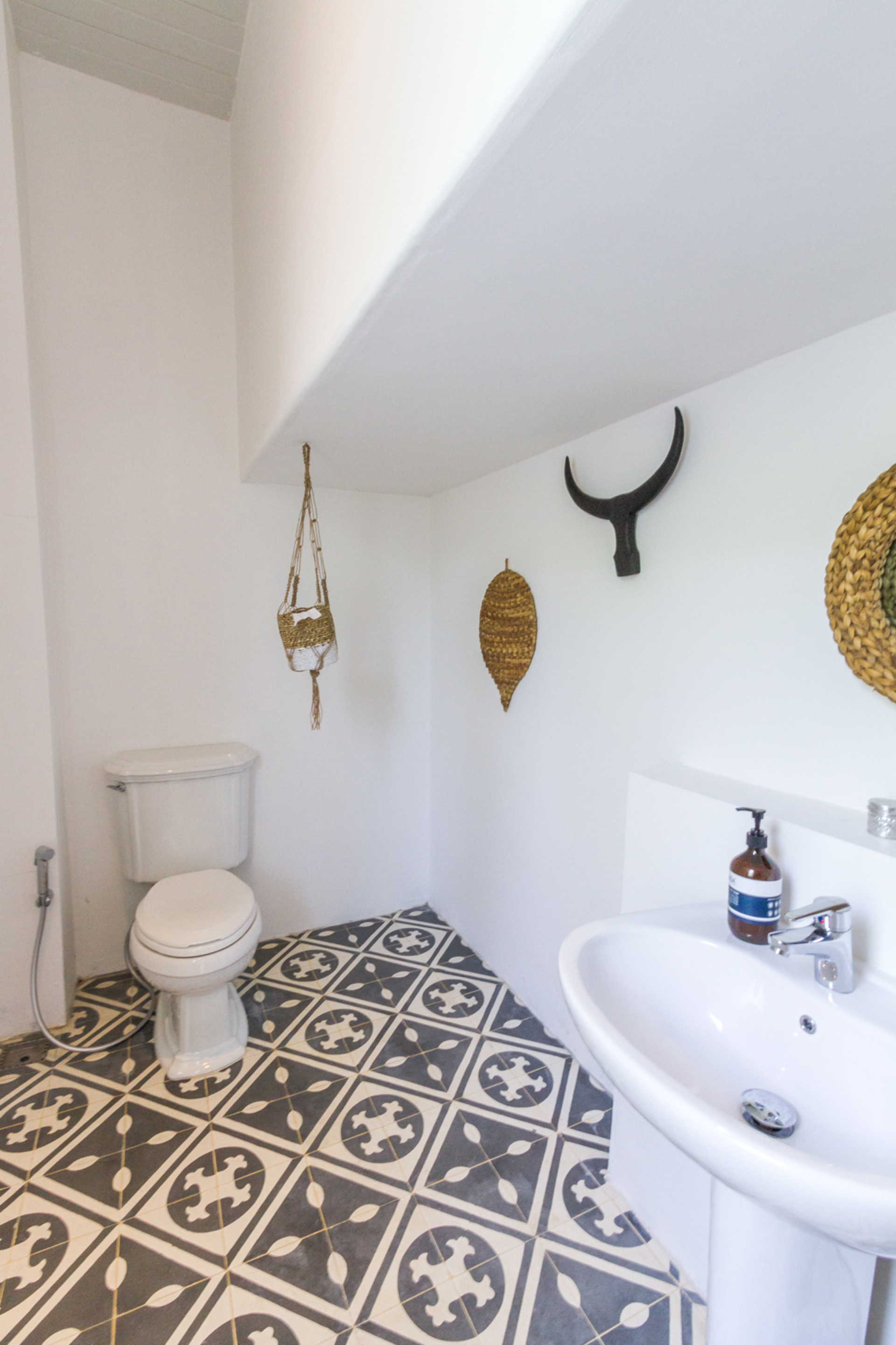 Imagine Your Family Renting a Luxury 5 Bedroom Holiday Villa with Stunning Ocean Views, Bali Villa 2114