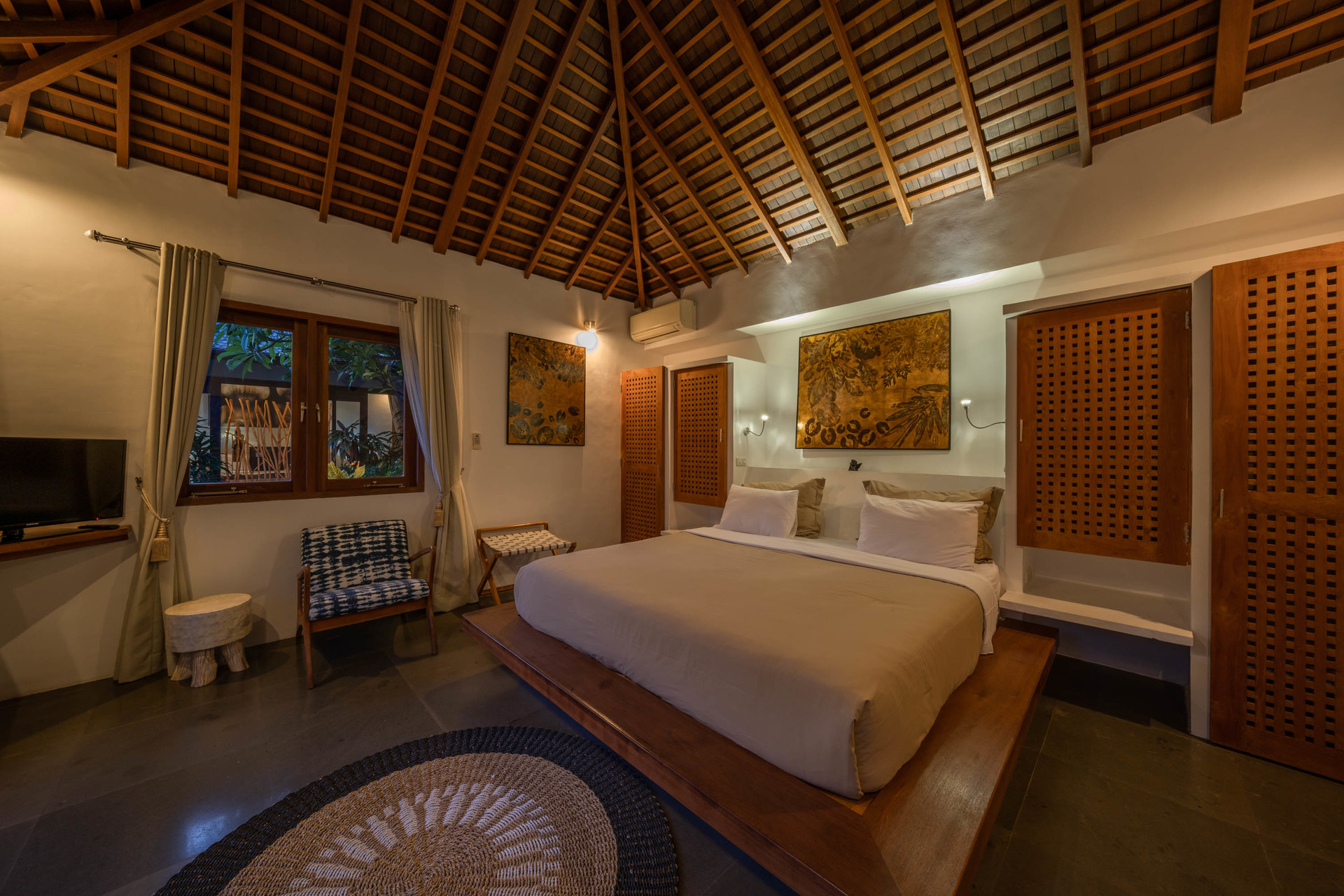 Luxury 4-Bedroom Getaway Near Double Six Beach, Bali Villa 2116