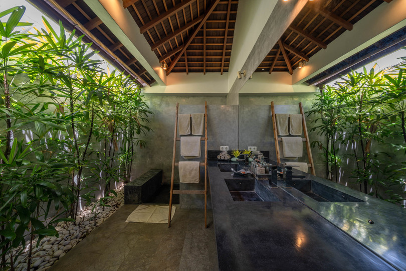 Luxury 4-Bedroom Getaway Near Double Six Beach, Bali Villa 2116