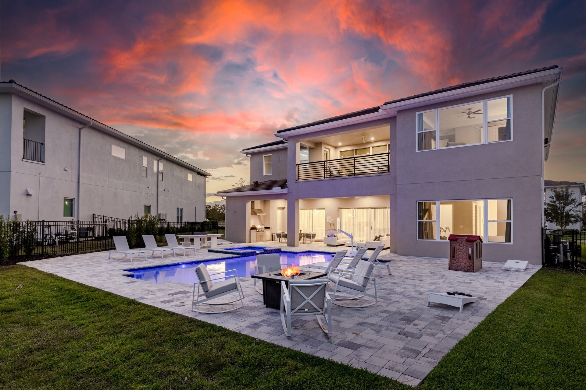 5 Star Villa Aurelius – A Golden Grand Residence