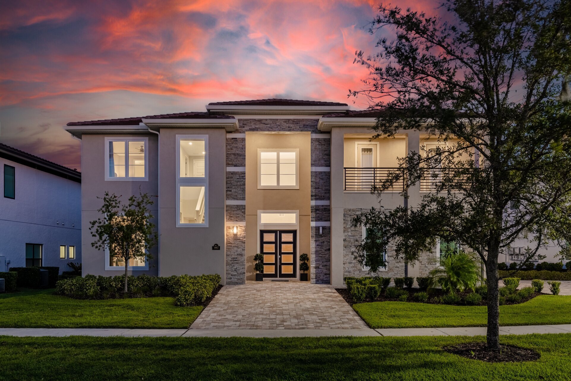 5 Star Villa Aurelius – A Golden Grand Residence