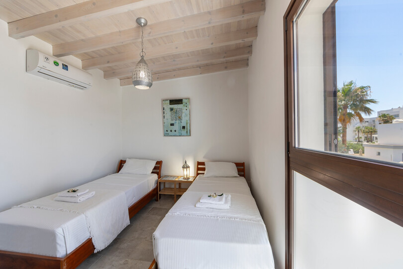 Luxury 4BR Beach Villa Rental, Famagusta Villa 1022