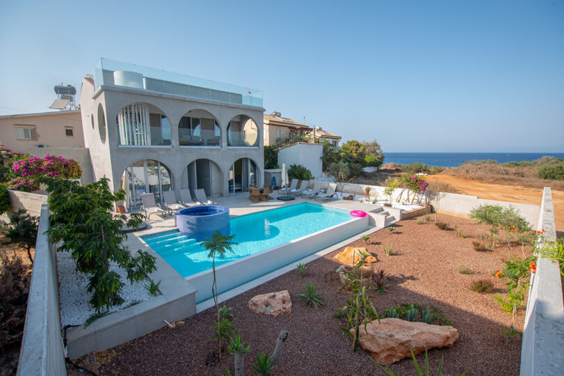 Your 5 Star Beach Villa in Famagusta Villa 1024