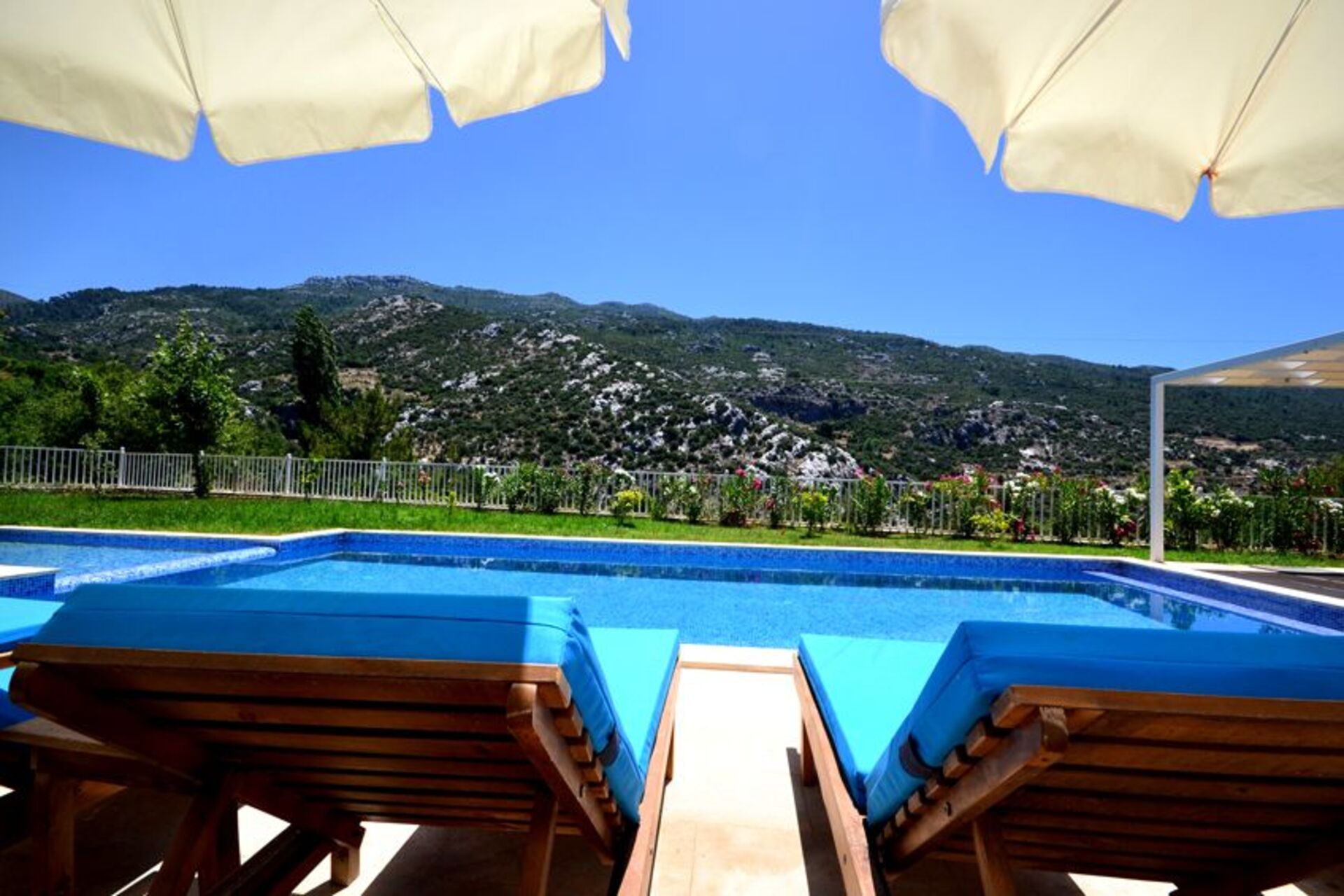 Rent Your Own Luxury Villa  with 4 Bedrooms, Islamlar Villa 1071