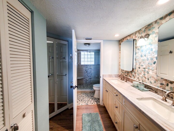 Exclusive Holiday Condo on Collier County, Florida Condo 5987