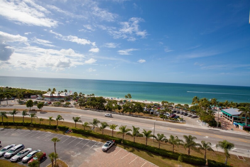 Exclusive Condo on Prestigious Resorts, Bonita Beach, Florida Condo 5958