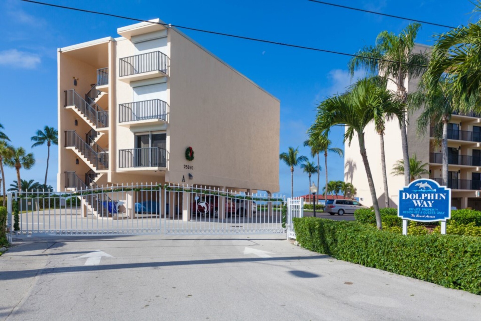 Exclusive Holiday Condo on Dolphin Way, Florida Condo 5961