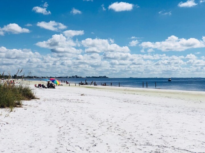 5 Star Condo in one of the most Prestigious Areas in Sandy Bottoms Vacation, Florida Condo 5965